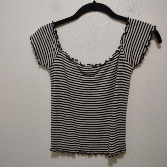 John Galt Black & White Stripe Crop Top One Size - Picture 1 of 3